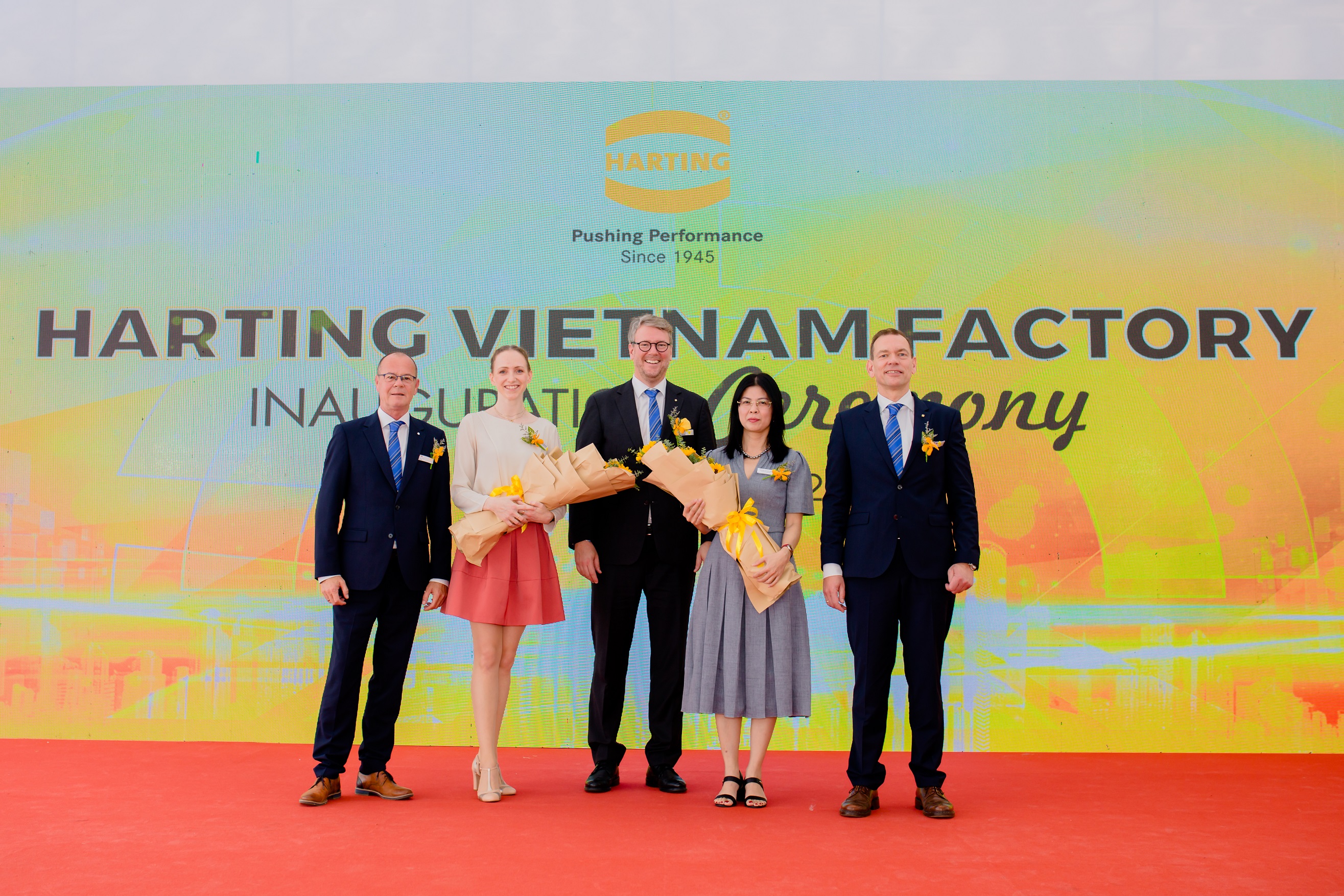 浩亭庆祝越南工厂正式投产